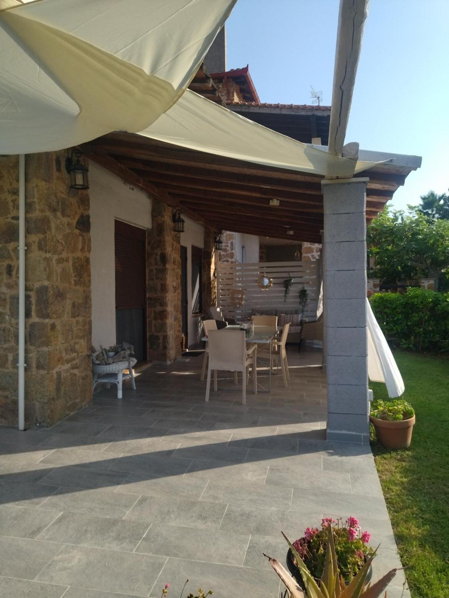 Stonehouse & Casa Al Sole E Al Mare Villa Nea Roda Exterior photo